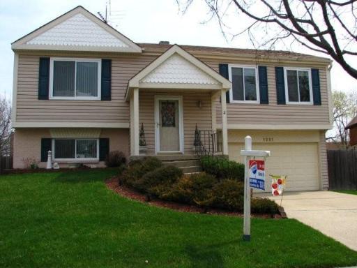 1221 Dogwood Ln., Bartlett, IL 60103