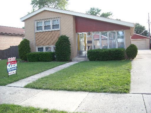 10112 S Lawrence Ct., Oak Lawn, IL 60453