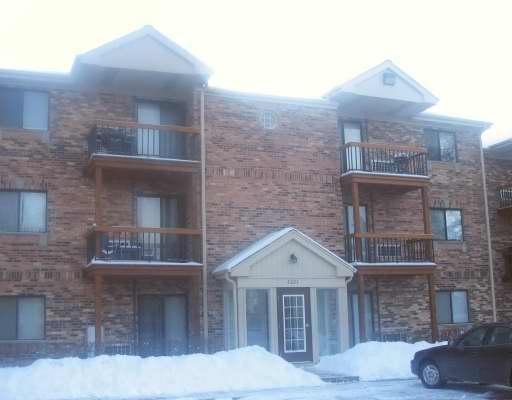 2221 Nichols Rd. #B, Arlington Heights, IL 60004