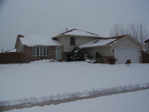 1800 Cumberland Dr., Plainfield, IL 60586
