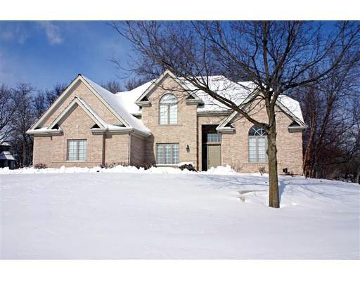17 Stone Creek Dr., Hawthorn Woods, IL 60047