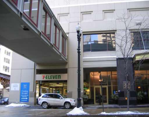 200 N Dearborn St. #4504, Chicago, IL 60601