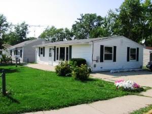 1129 E Taylor St., Dekalb, IL 60115