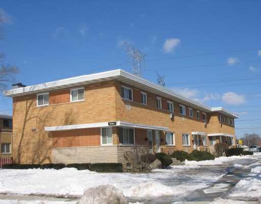 8666 Gregory Ln. #B, Des Plaines, IL 60016