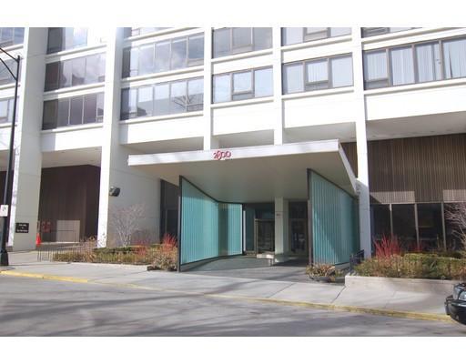 2800 N Lake Shore Dr. #910, Chicago, IL 60657