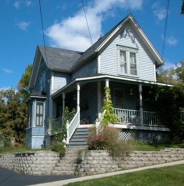 405 Jackson St., East Dundee, IL 60118