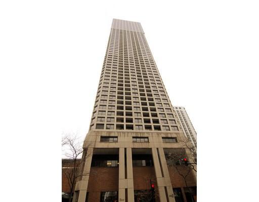 1030 N State St. #41A, Chicago, IL 60610