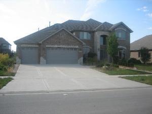 8616 W Huckins Dr., Frankfort, IL 60423