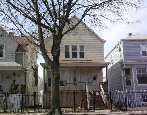 2252 N Central Park Ave., Chicago, IL 60647