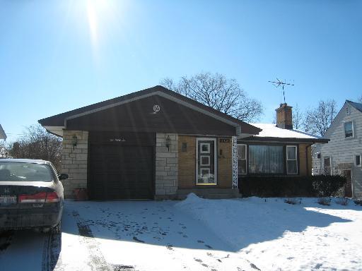 286 Oneida Ave., Elmhurst, IL 60126