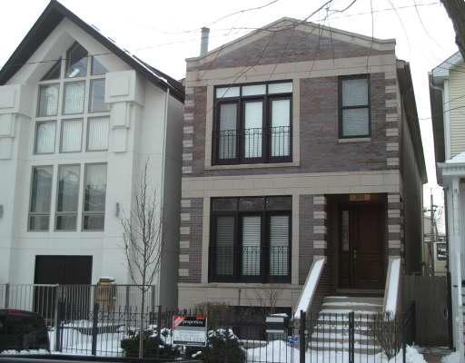 3310 N Hoyne St., Chicago, IL 60618