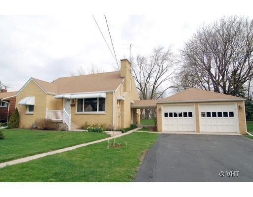 126 Wellington Ave., Mundelein, IL 60060