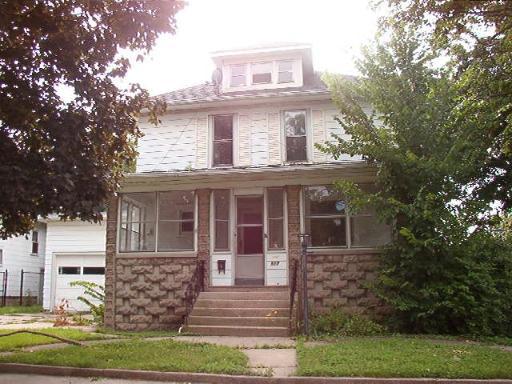 527 N Tenth St., Dekalb, IL 60115