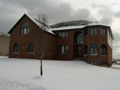 4853 Castle Dargan Dr., Country Club Hills, IL 60478