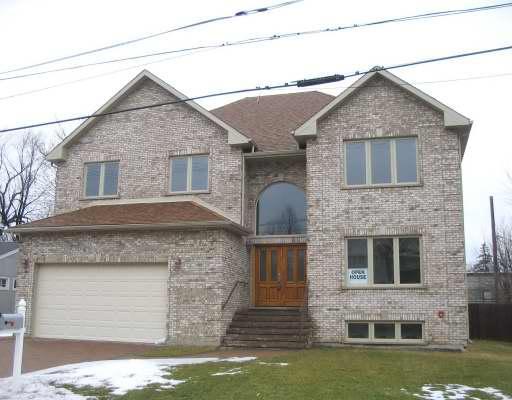 9029 Delphia Ave., Des Plaines, IL 60016