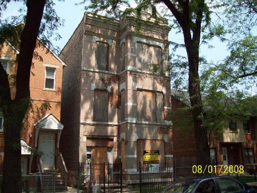 2716 W Potomac Ave., Chicago, IL 60622