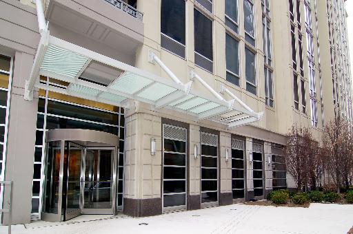 700 N Larrabee St. #1311, Chicago, IL 60654