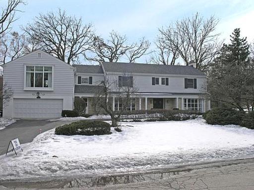 44 Canterbury Ln., Northfield, IL 60093