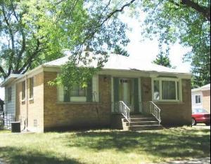 2063 Sunset Dr., Des Plaines, IL 60018