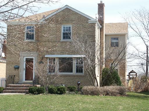 617 S 10th Ave., La Grange, IL 60525