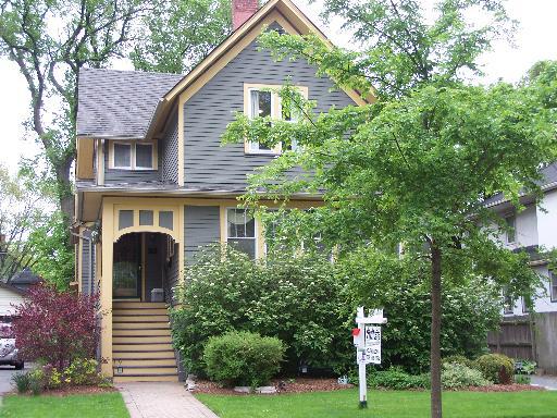 225 S Catherine Ave., La Grange, IL 60525