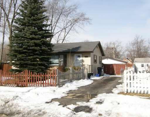 2636 Pine St., Waukegan, IL 60085