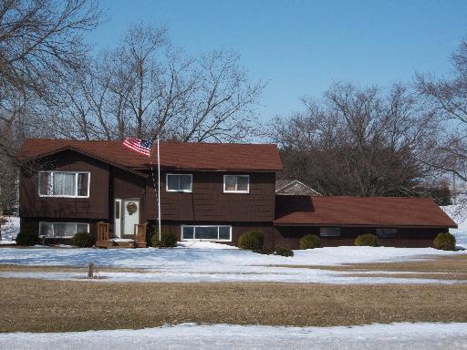 6158 S Oakwood Ln., Polo, IL 61064