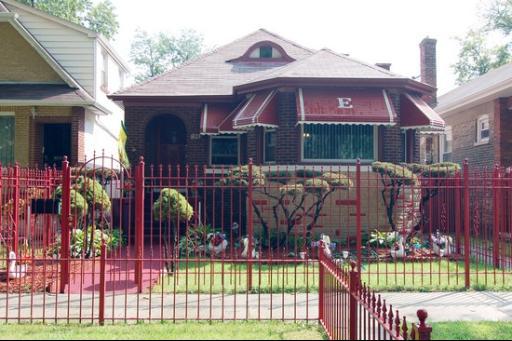 8123 S Crandon Ave., Chicago, IL 60617
