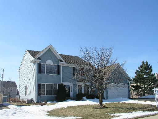 6072 Indian Trail, Gurnee, IL 60031