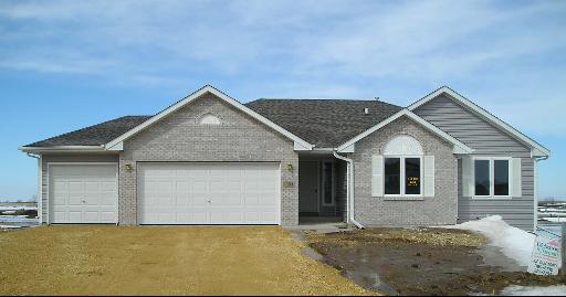 393 Red Fox Dr., Davis Junction, IL 61020