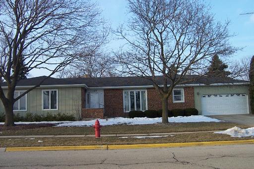 105 Barb Blvd., Dekalb, IL 60115