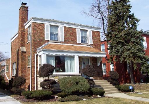 9122 S Claremont Ave., Chicago, IL 60643