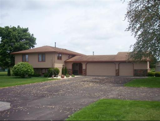 9902 Rimsnider Rd., Hinckley, IL 60520