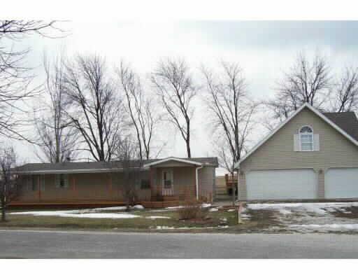 402 S Willard St., Cabery, IL 60919