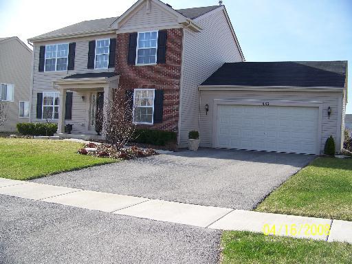 482 Devonaire Pkwy., Dekalb, IL 60115