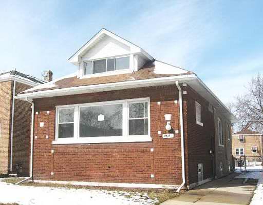 3917 Van Buren St., Bellwood, IL 60104