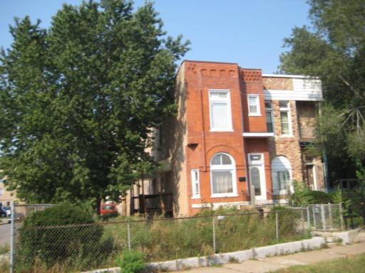 4106 S Lake Park Ave., Chicago, IL 60653
