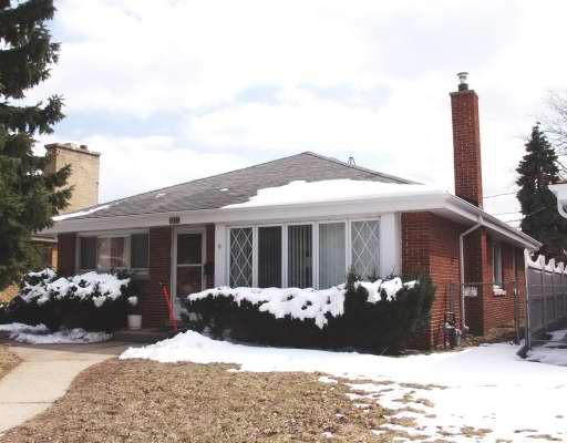 5521 Mulford St., Skokie, IL 60077
