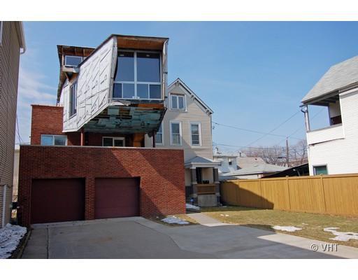3248 N Hoyne Ave., Chicago, IL 60618