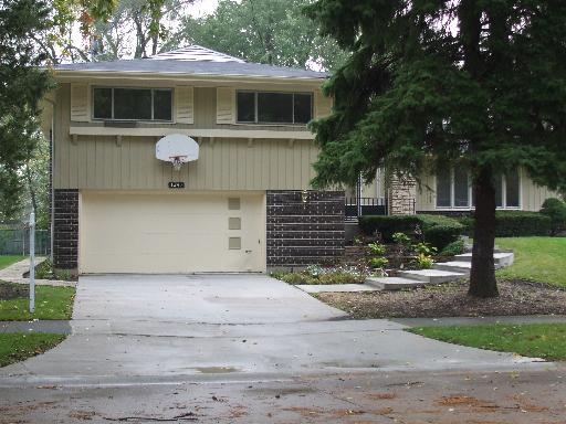 1245 Alleghany Ln., Northbrook, IL 60062