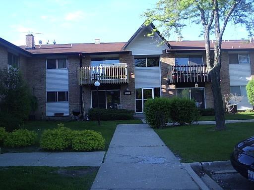20B Kingery Quarter St. #205, Willowbrook, IL 60527
