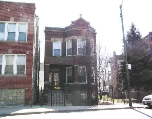 2909 W Diversey Ave., Chicago, IL 60618