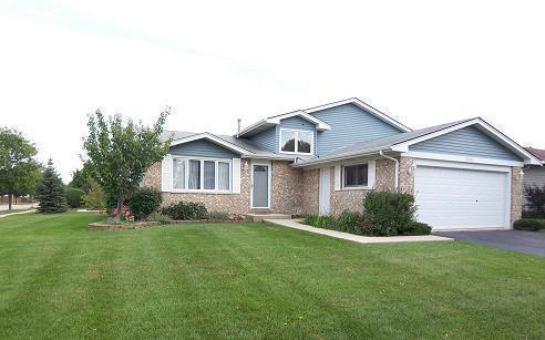 2065 Arapaho Dr., West Chicago, IL 60185