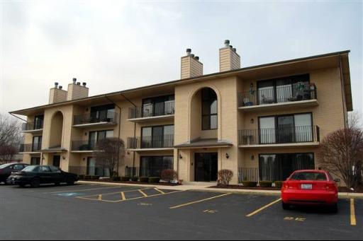 5816 W College Dr. #2E, Alsip, IL 60803