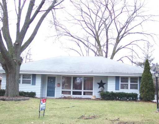 10 N Grace St., North Aurora, IL 60542