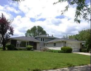 7120 Blackburn Ave., Downers Grove, IL 60516