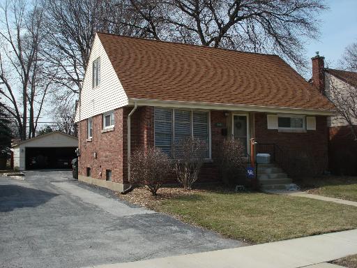 18610 Lexington Ave., Homewood, IL 60430