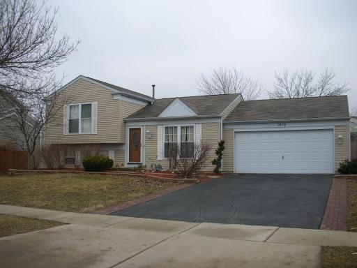 1815 College Green Dr., Elgin, IL 60123