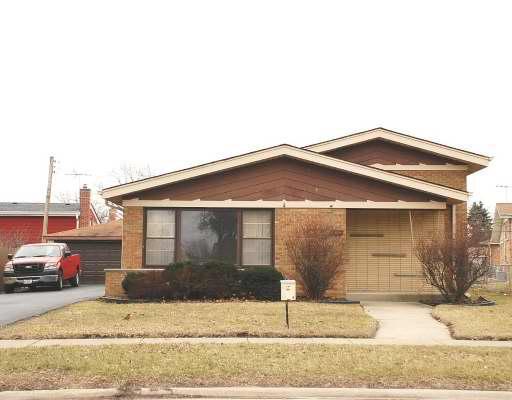 5505 Oak Center Dr., Oak Lawn, IL 60453