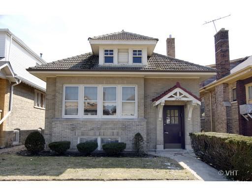 2525 W Farwell Ave., Chicago, IL 60645
